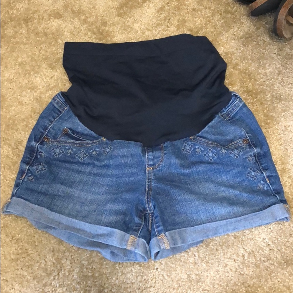 Maternity shorts!